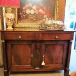 vecchio, antico, antica, antichita, antichità, antiques, ancient, mobile, mobili, credenza, armadio, libreria, tavolo, sedia, poltrona, cassettiera, scrivania, settimino, restauro, restaurato, restaurata, epoca, carlo x, secretaire, luigi filippo, biedermeier, impero, stile impero, cornice antica, specchiera, scrittoio, divano, intarsiato, comodino, comodini, napoleone III, orologio, lampadario, quadro, quadri, dipinto, dipinti, ribalta, meuble de metier, serrandina, ministeriale, farmacia, farmacista, shabby, dacapatura, laccato, vetrina, vetrinetta, etagere, banquette, panchetta, toyle de jouy, specchiera, poltroncina, letto, juke box, alzata, alzatina, lampada, candeliere, argento, servizio, servizi, porcellana, porcellane, inglese, inglesi, francia, francese, royal albert, zuppiera, teiera, tazza, tazzina, piatto, piatti, natale, regalo, brocca, brocche, biscottiera, lista nozze, vintage, bisto england, royal worcester, burriera, regina vittoria, idea regalo, idee regalo, richard, vittoriana, scatola, scatole, collezione, casa, arredo, interni, chic, salone, sala, cucina, country, originale, fatto a mano, orologio, orologi, oggetto, oggetti, alzata, alzatina, ritratto, ritratti, posate, paralume, design