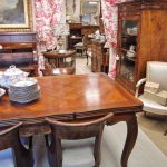 vecchio, antico, antica, antichita, antichità, antiques, ancient, mobile, mobili, credenza, armadio, libreria, tavolo, sedia, poltrona, cassettiera, scrivania, settimino, restauro, restaurato, restaurata, epoca, carlo x, secretaire, luigi filippo, biedermeier, impero, stile impero, cornice antica, specchiera, scrittoio, divano, intarsiato, comodino, comodini, napoleone III, orologio, lampadario, quadro, quadri, dipinto, dipinti, ribalta, meuble de metier, serrandina, ministeriale, farmacia, farmacista, shabby, dacapatura, laccato, vetrina, vetrinetta, etagere, banquette, panchetta, toyle de jouy, specchiera, poltroncina, letto, juke box, alzata, alzatina, lampada, candeliere, argento, servizio, servizi, porcellana, porcellane, inglese, inglesi, francia, francese, royal albert, zuppiera, teiera, tazza, tazzina, piatto, piatti, natale, regalo, brocca, brocche, biscottiera, lista nozze, vintage, bisto england, royal worcester, burriera, regina vittoria, idea regalo, idee regalo, richard, vittoriana, scatola, scatole, collezione, casa, arredo, interni, chic, salone, sala, cucina, country, originale, fatto a mano, orologio, orologi, oggetto, oggetti, alzata, alzatina, ritratto, ritratti, posate, paralume, design