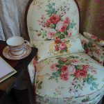 vecchio, antico, antica, antichita, antichità, antiques, ancient, mobile, mobili, credenza, armadio, libreria, tavolo, sedia, poltrona, cassettiera, scrivania, settimino, restauro, restaurato, restaurata, epoca, carlo x, secretaire, luigi filippo, biedermeier, impero, stile impero, cornice antica, specchiera, scrittoio, divano, intarsiato, comodino, comodini, napoleone III, orologio, lampadario, quadro, quadri, dipinto, dipinti, ribalta, meuble de metier, serrandina, ministeriale, farmacia, farmacista, shabby, dacapatura, laccato, vetrina, vetrinetta, etagere, banquette, panchetta, toyle de jouy, specchiera, poltroncina, letto, juke box, alzata, alzatina, lampada, candeliere, argento, servizio, servizi, porcellana, porcellane, inglese, inglesi, francia, francese, royal albert, zuppiera, teiera, tazza, tazzina, piatto, piatti, natale, regalo, brocca, brocche, biscottiera, lista nozze, vintage, bisto england, royal worcester, burriera, regina vittoria, idea regalo, idee regalo, richard, vittoriana, scatola, scatole, collezione, casa, arredo, interni, chic, salone, sala, cucina, country, originale, fatto a mano, orologio, orologi, oggetto, oggetti, alzata, alzatina, ritratto, ritratti, posate, paralume, design